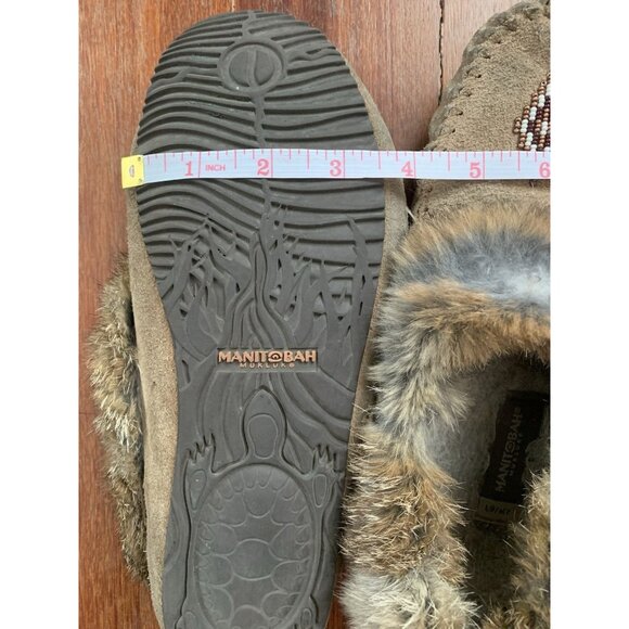 Manitobah Mukluks 9 Street Moc Oak Moccasin L9/M7 - Picture 9 of 9